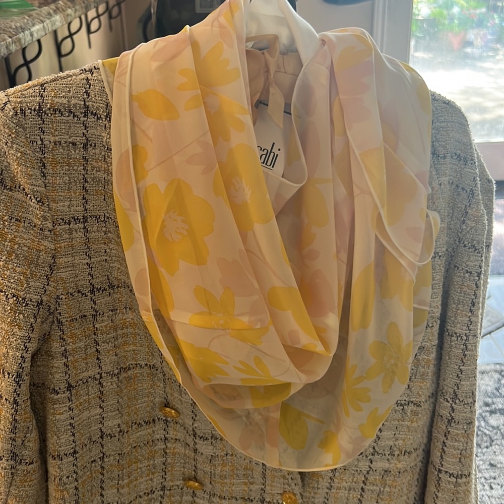 Last One. * | CAbi Front Porch Top/Scarf; Style 5726 - Picture 7 of 8